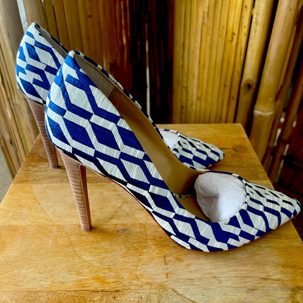 Joe’s Jeans Heels - Picture 2 of 9